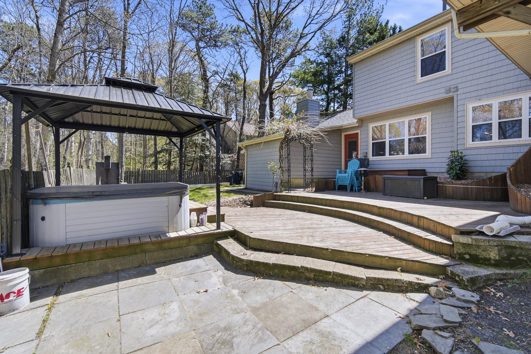 733 WHALERS COVE COURT