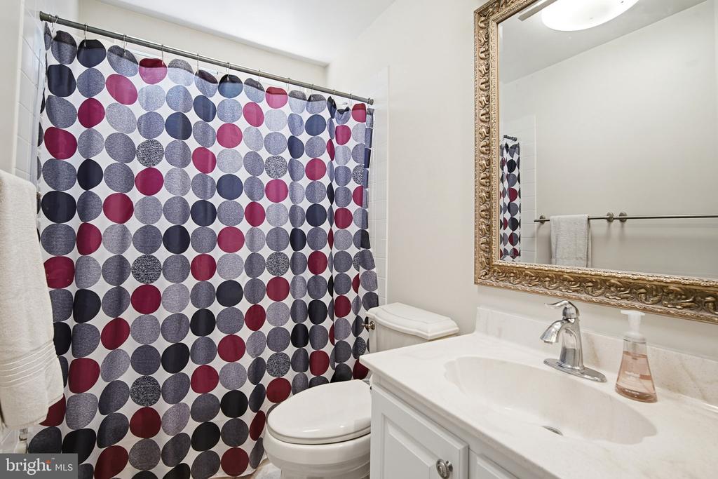 733 WHALERS COVE COURT