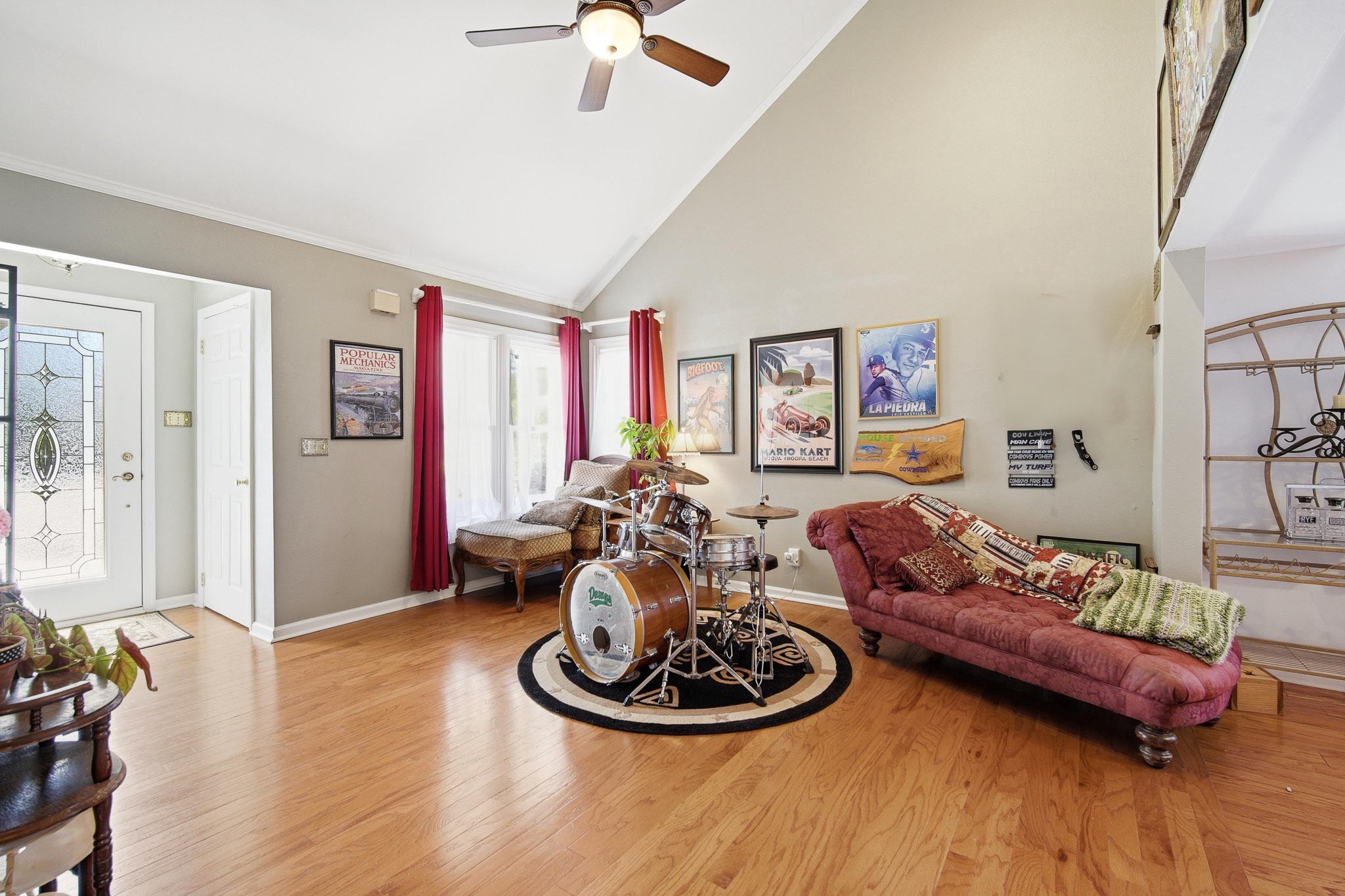 733 WHALERS COVE COURT