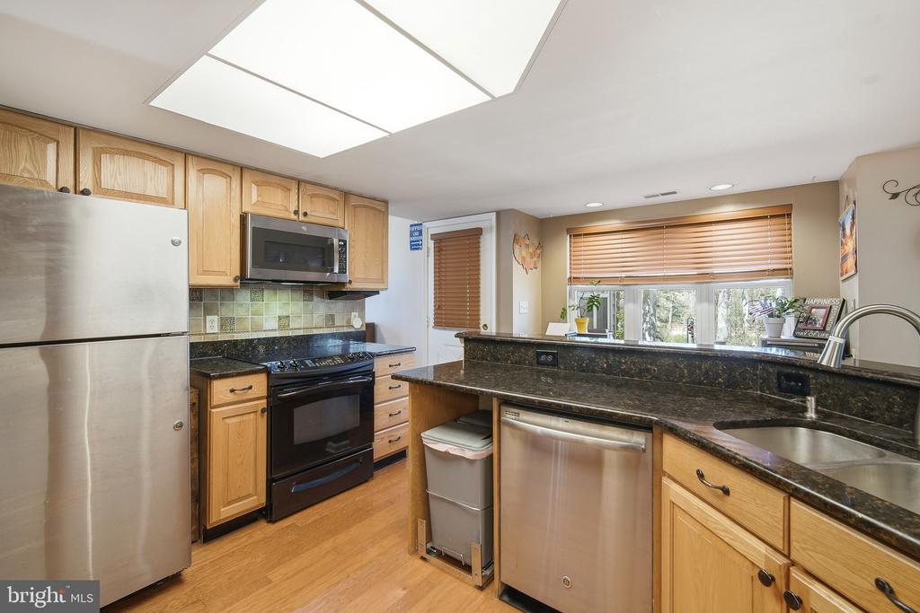733 WHALERS COVE COURT