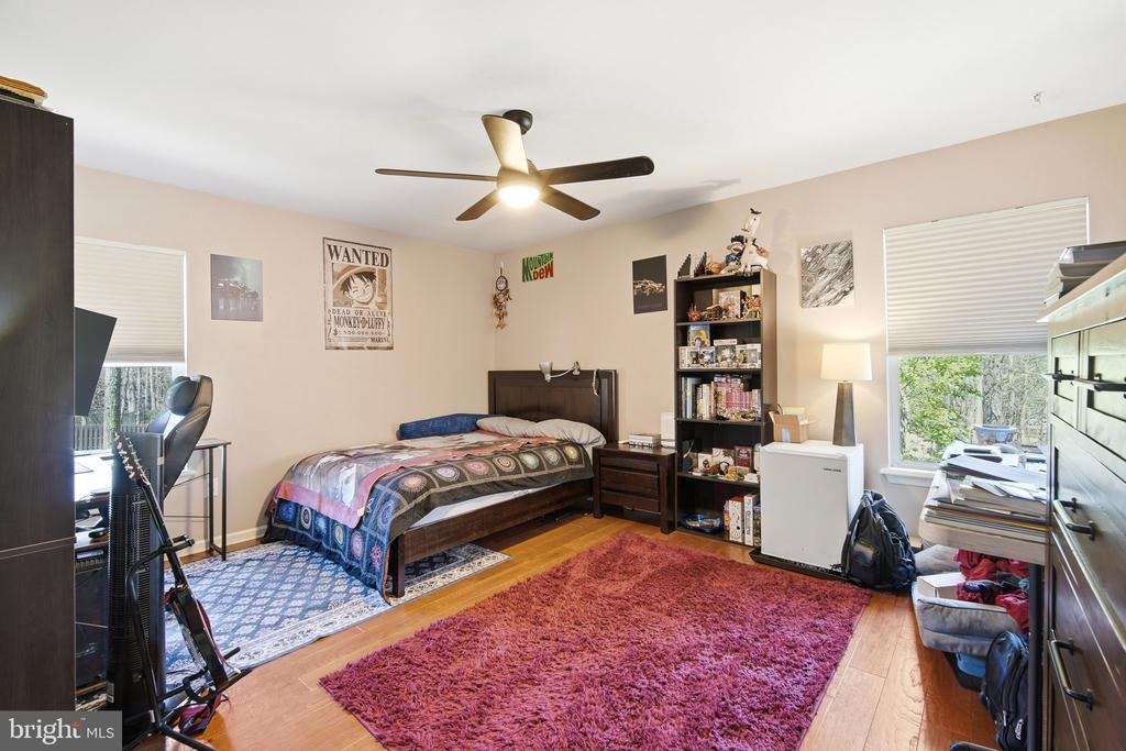 733 WHALERS COVE COURT