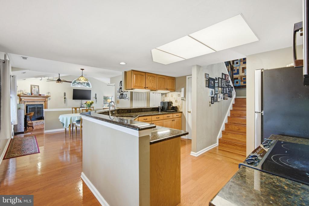 733 WHALERS COVE COURT
