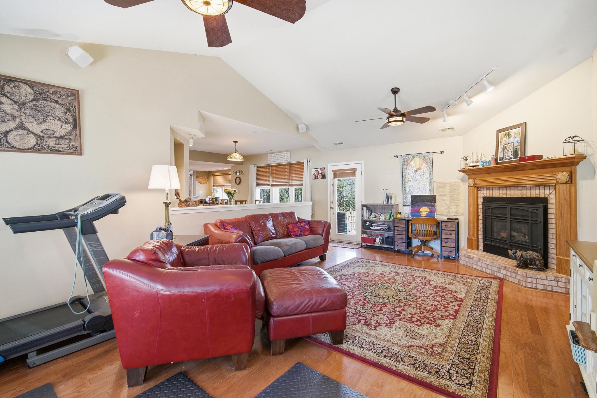 733 WHALERS COVE COURT