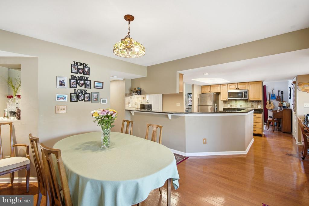 733 WHALERS COVE COURT