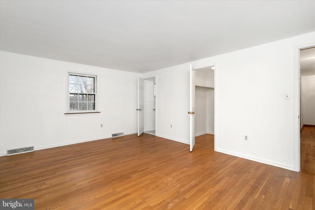 725 5TH STREET
