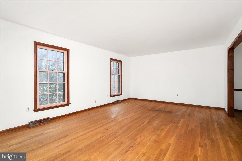725 5TH STREET