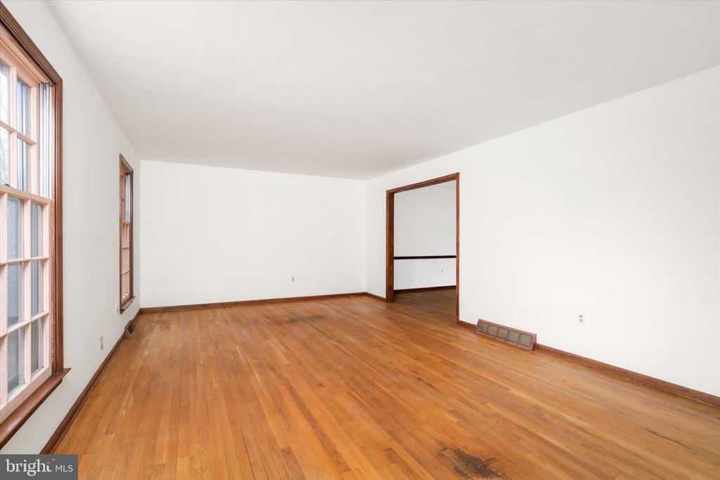 725 5TH STREET