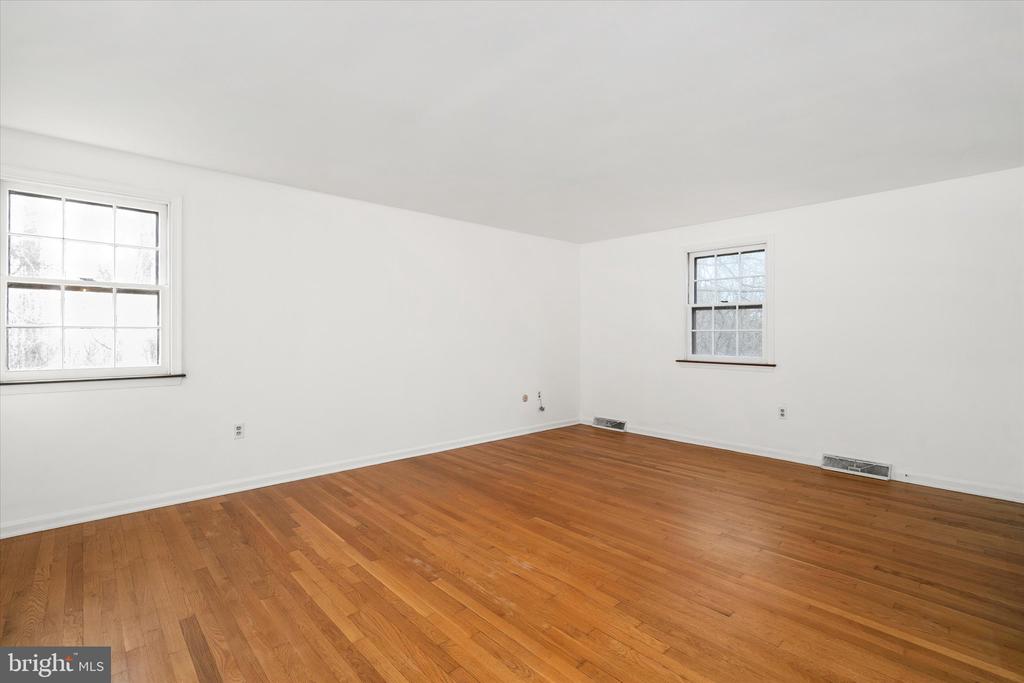 725 5TH STREET