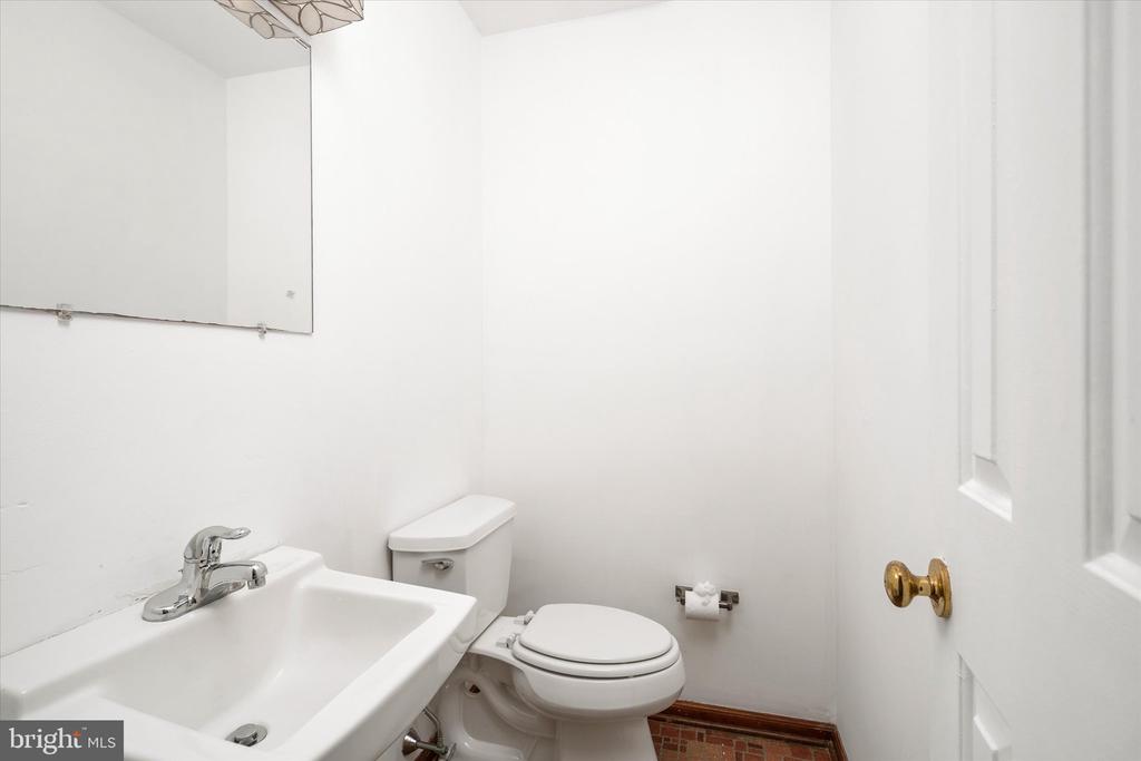 725 5TH STREET