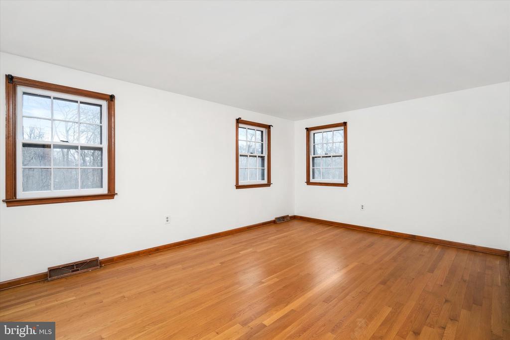 725 5TH STREET