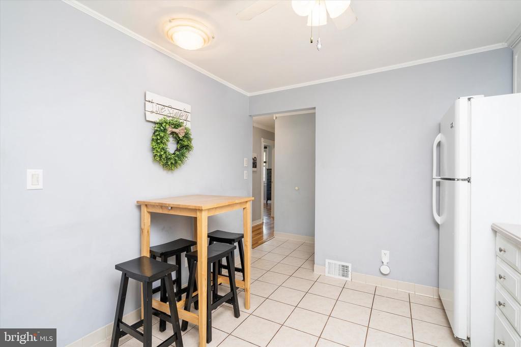 8 THORNTOWN LANE