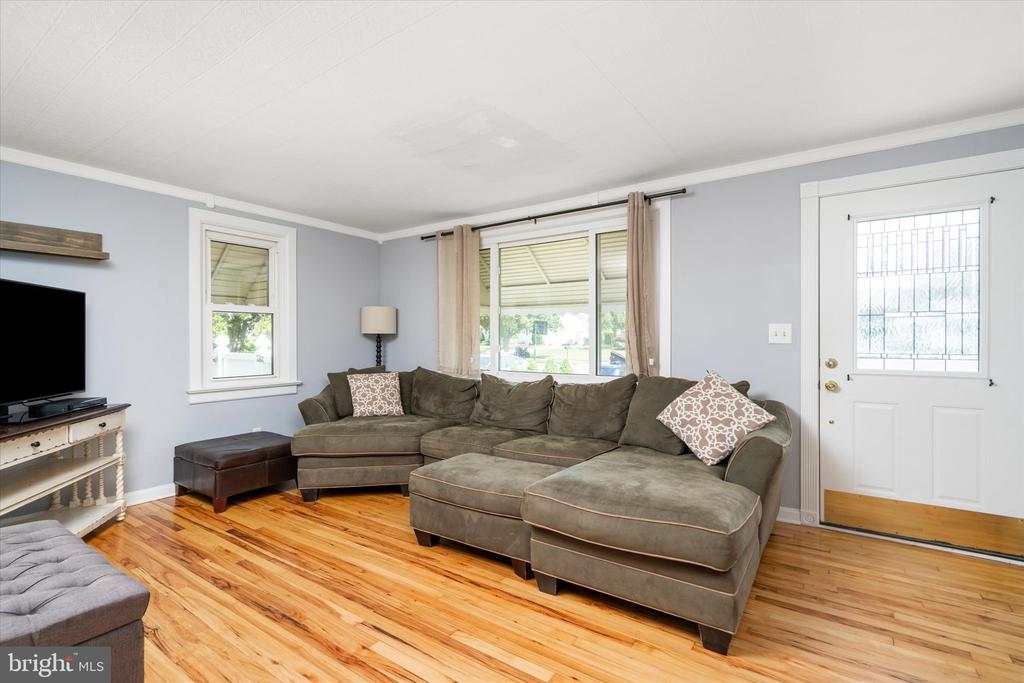 8 THORNTOWN LANE