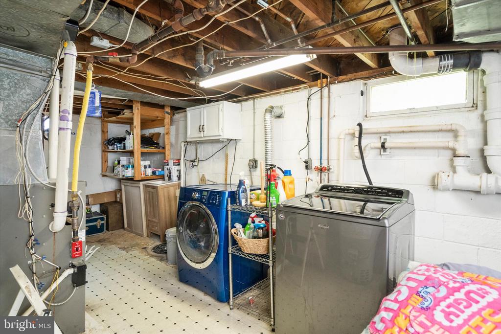 8 THORNTOWN LANE