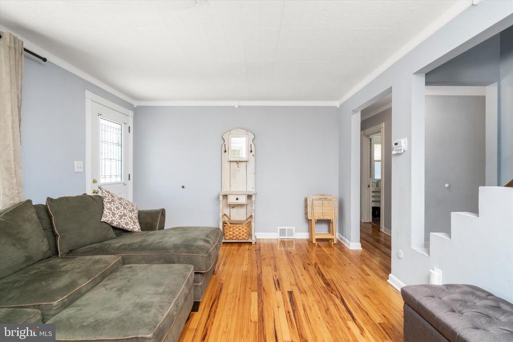 8 THORNTOWN LANE