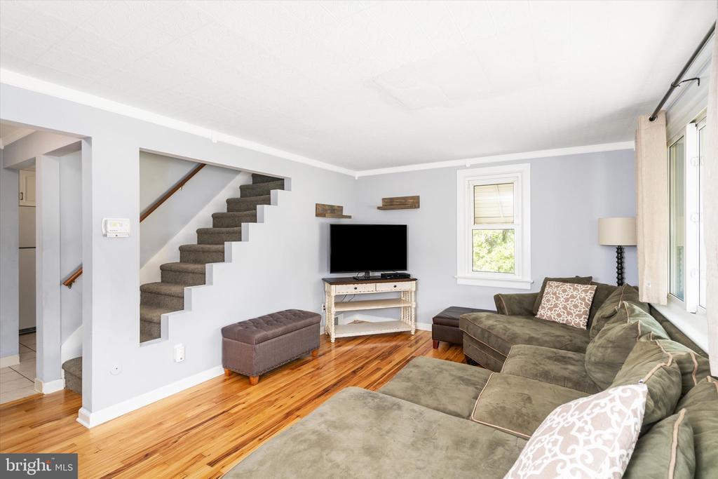 8 THORNTOWN LANE