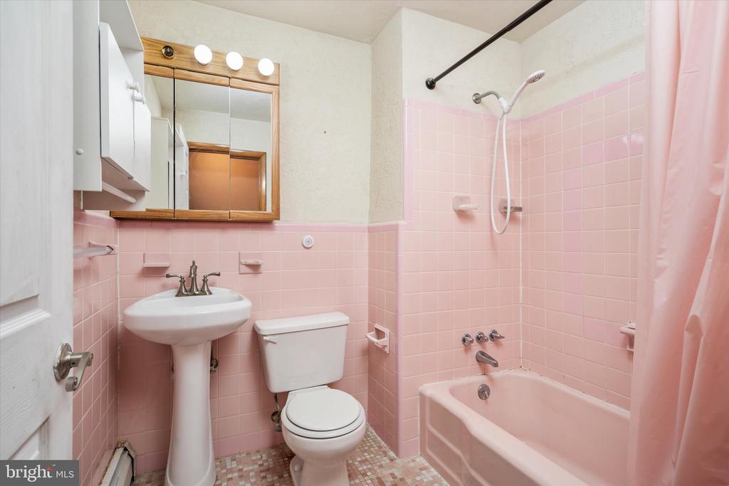 823 BORDENTOWN ROAD