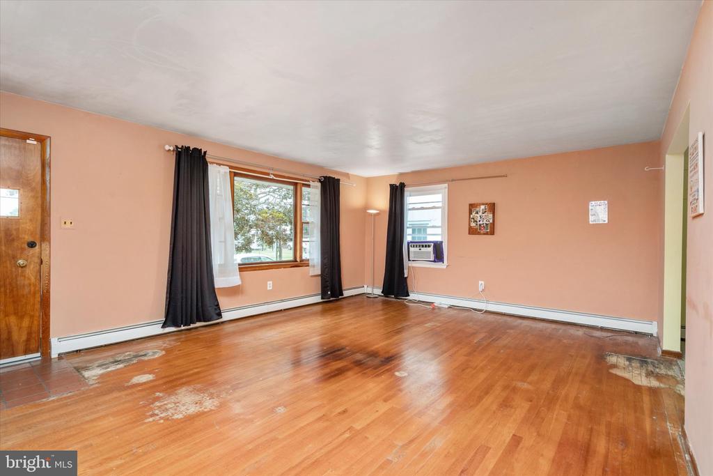 823 BORDENTOWN ROAD