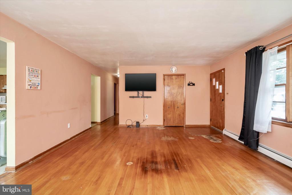 823 BORDENTOWN ROAD
