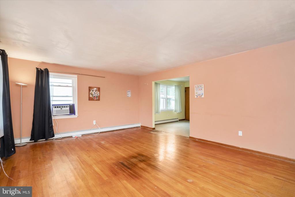 823 BORDENTOWN ROAD