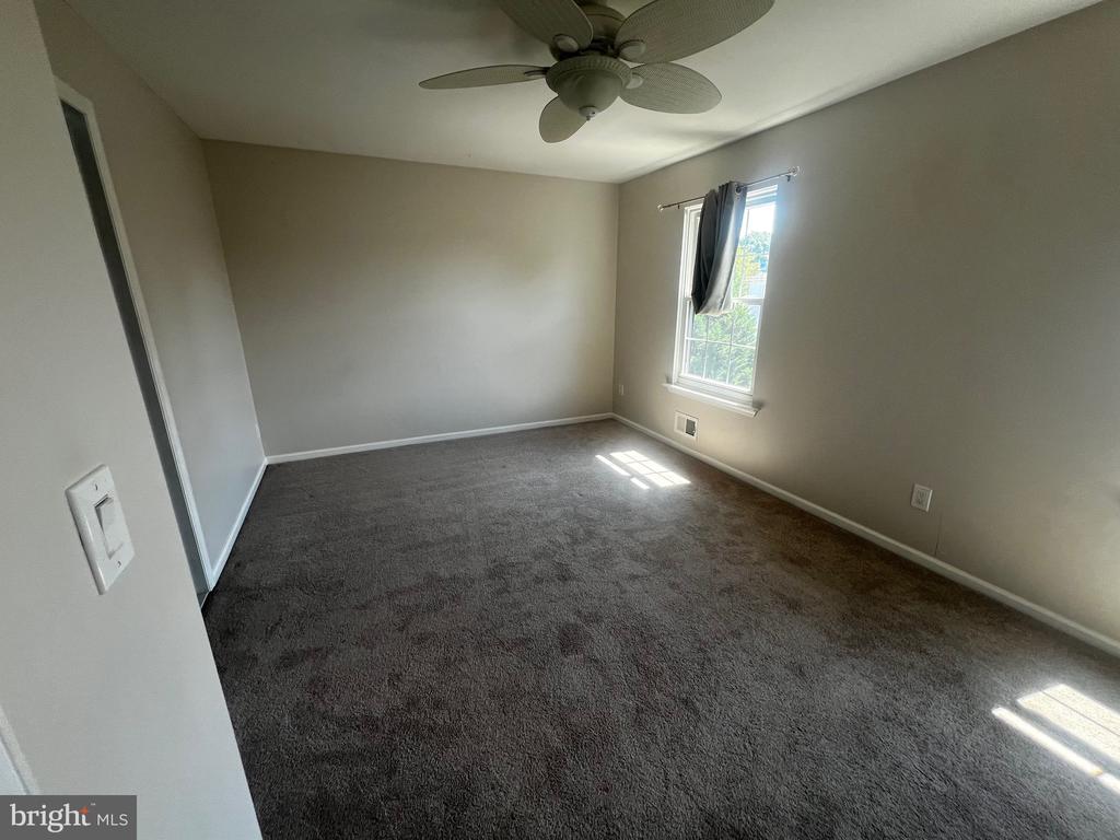 10 RYANS COURT