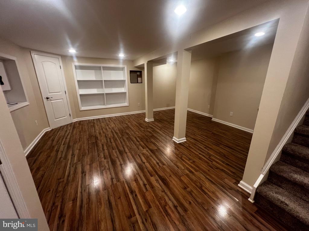 10 RYANS COURT