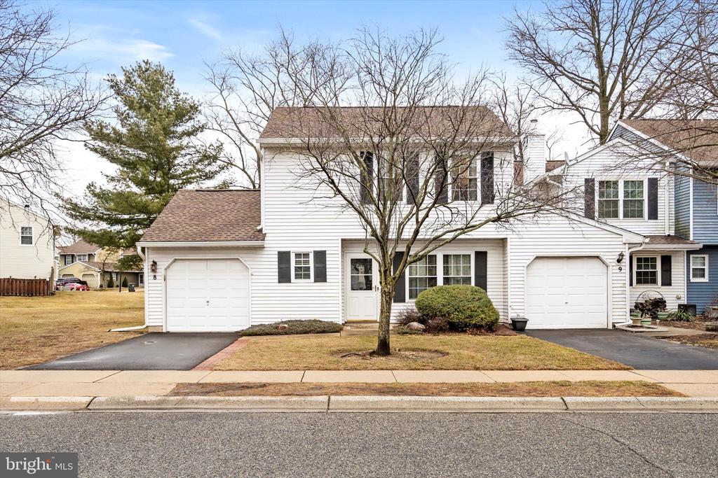 8 KENNEBEC COURT
