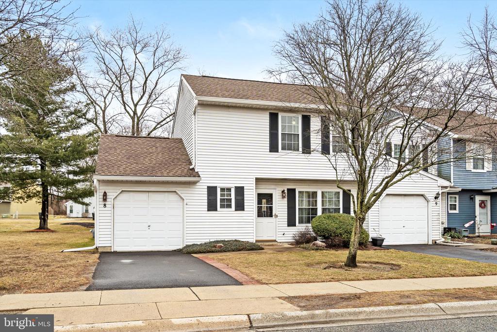 8 KENNEBEC COURT