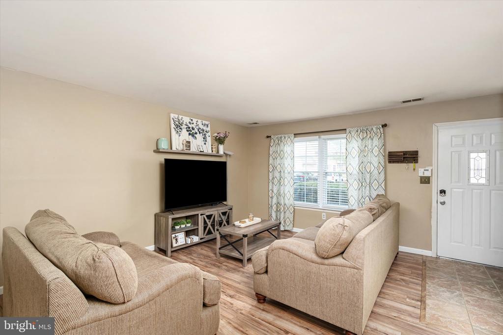 8 KENNEBEC COURT