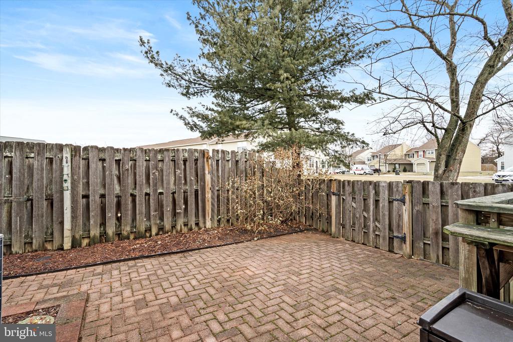 8 KENNEBEC COURT