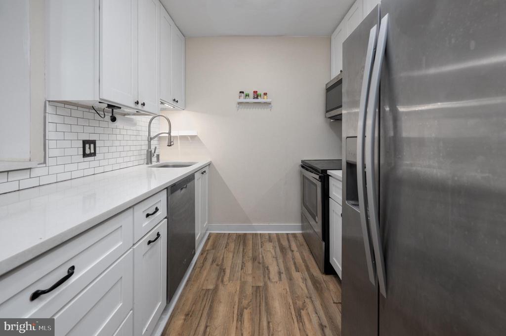 25 S CHURCH ROAD Unit: 72