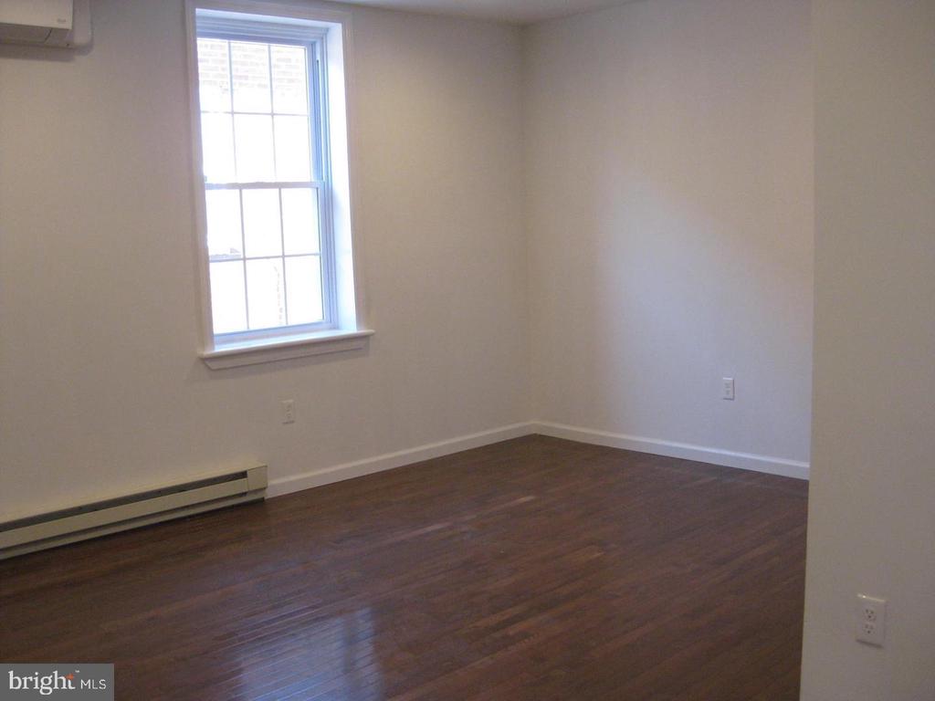 325 FARNSWORTH AVENUE Unit: 3