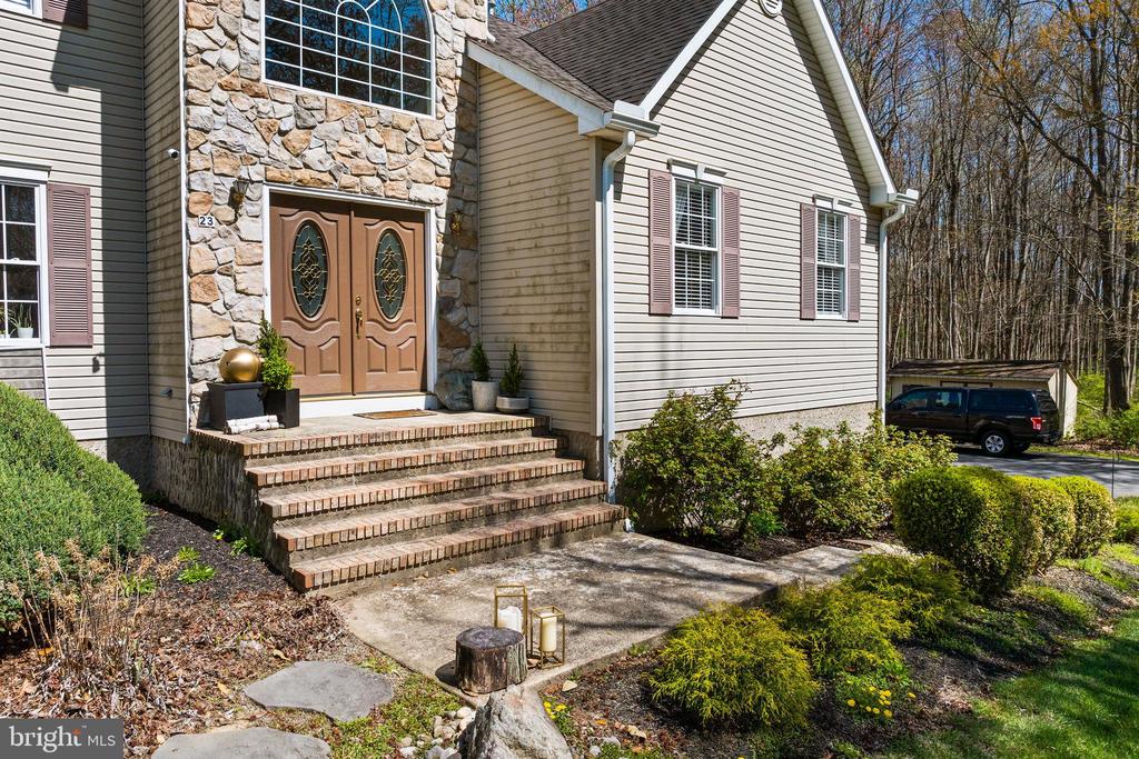 23 HOLLY DRIVE