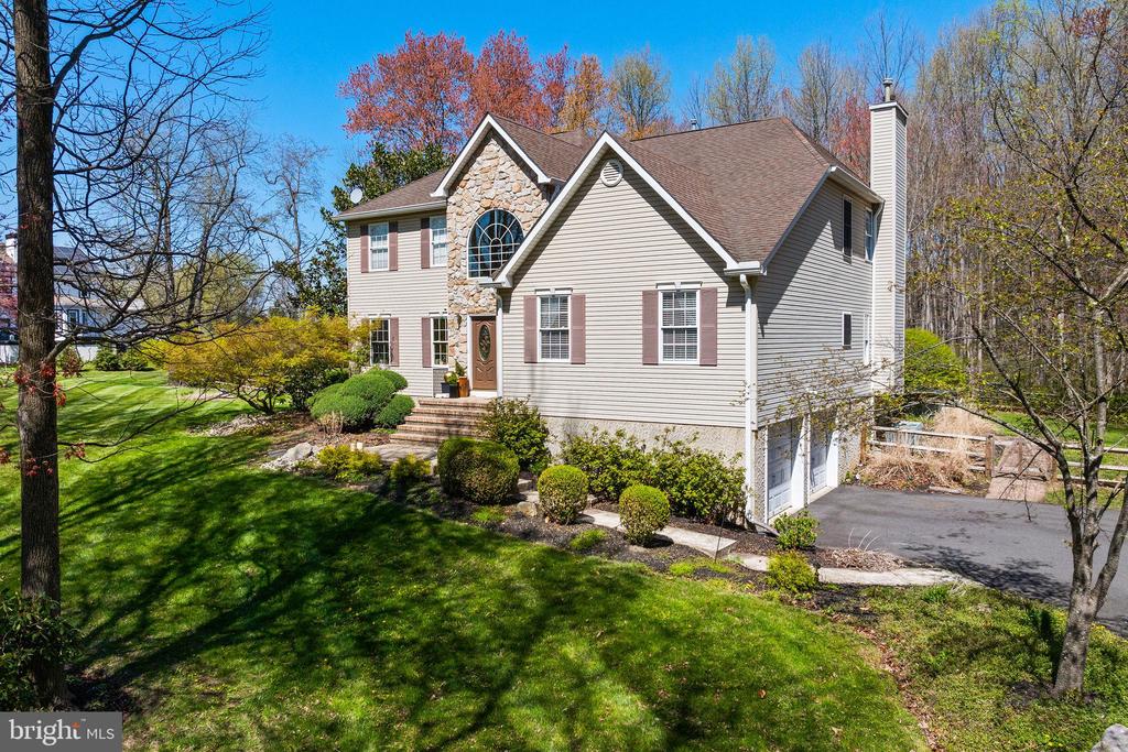 23 HOLLY DRIVE