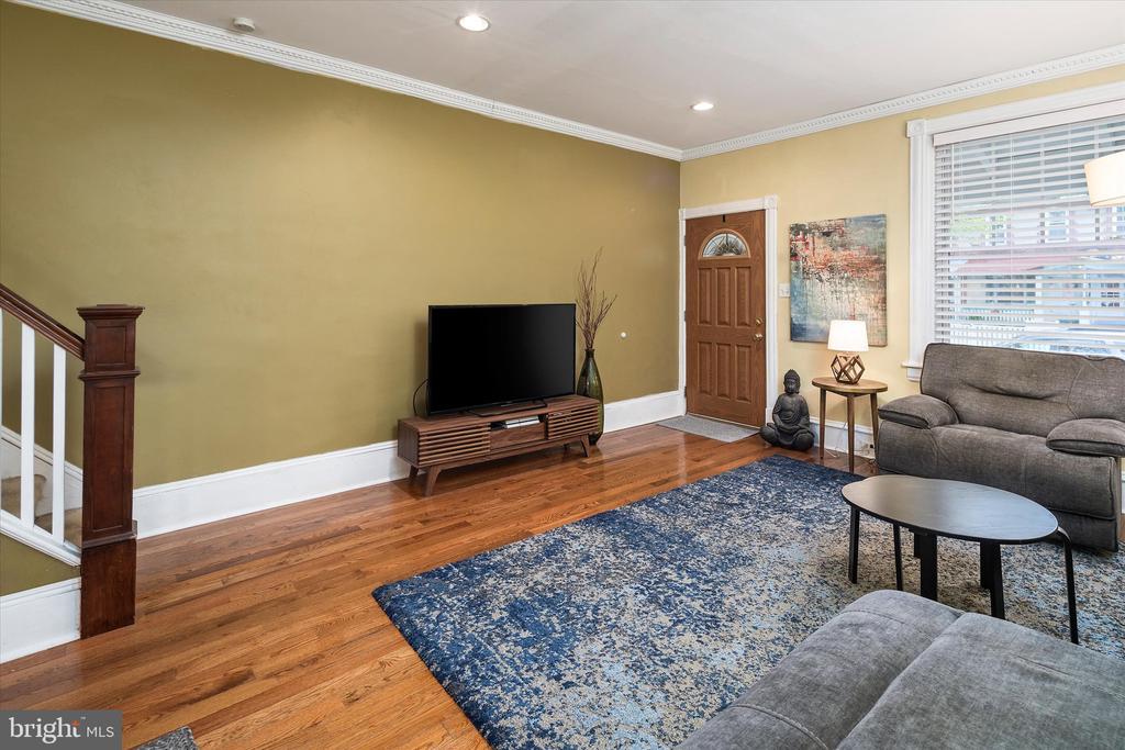 130 7TH AVENUE
