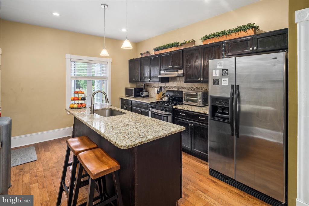 130 7TH AVENUE