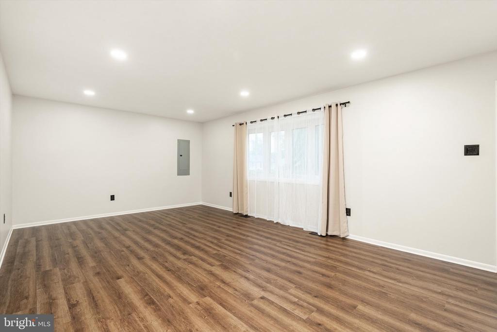 203 COVILLE DRIVE
