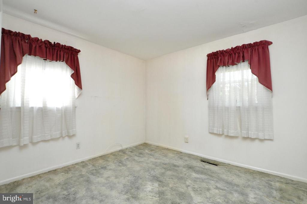 811 FORDHAM STREET