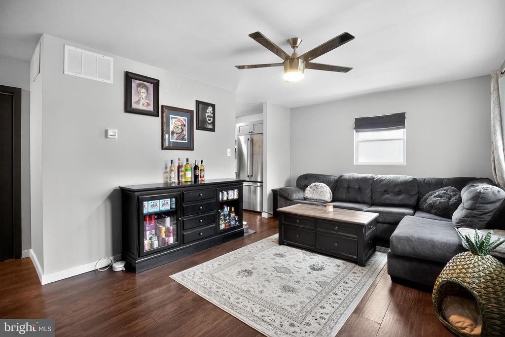 932 MOUNT ROAD