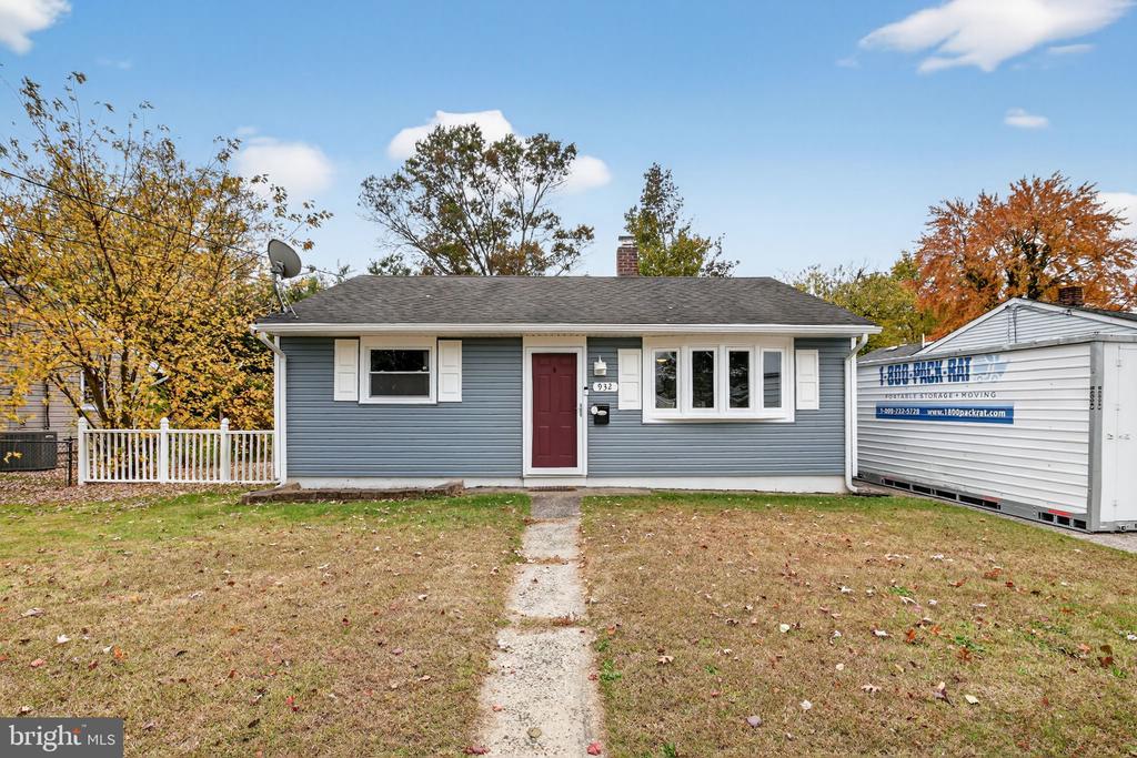 932 MOUNT ROAD