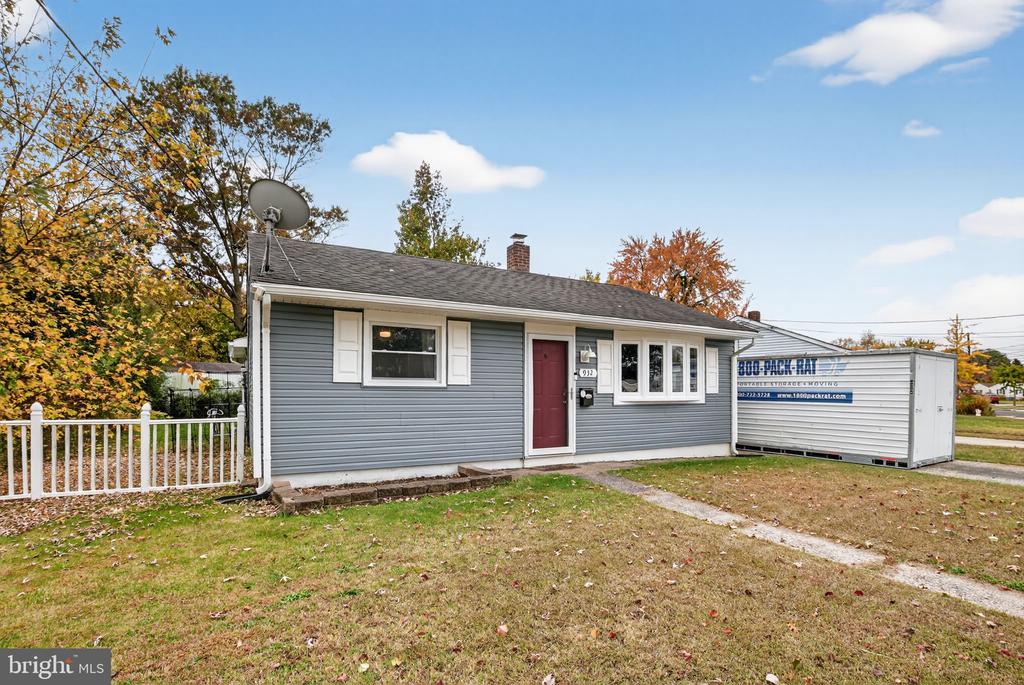 932 MOUNT ROAD