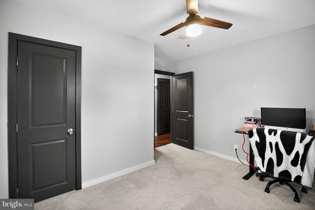 932 MOUNT ROAD