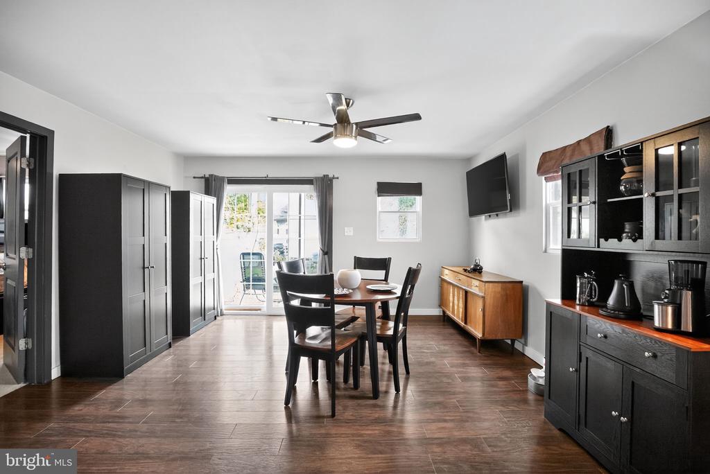 932 MOUNT ROAD