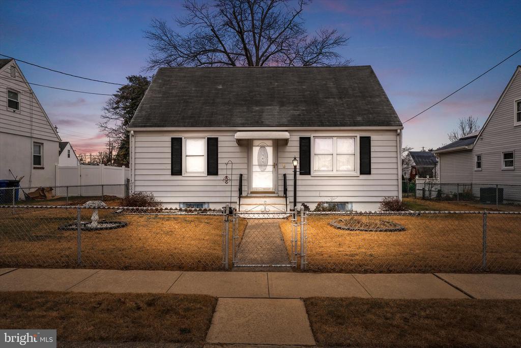 5 BAIRD AVENUE