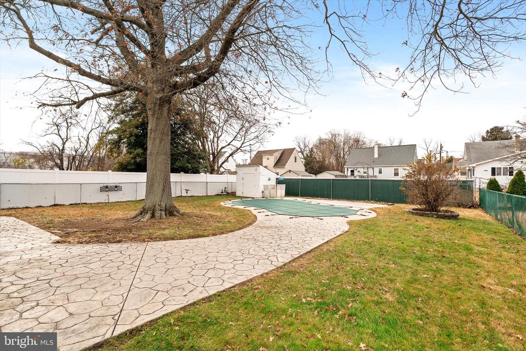 5 BAIRD AVENUE