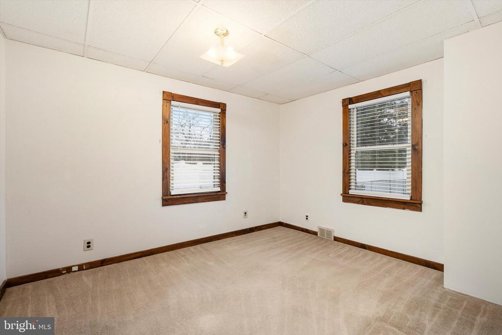 5 BAIRD AVENUE
