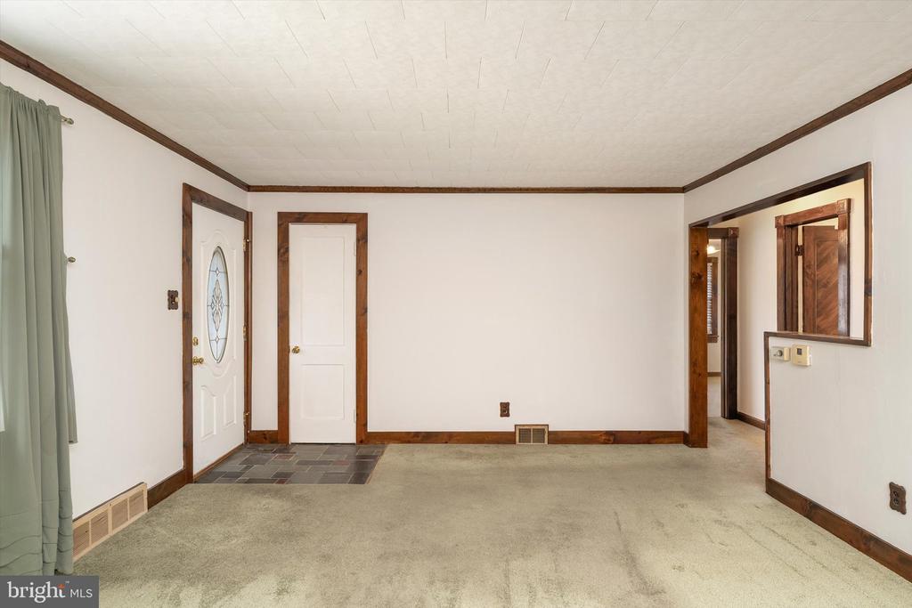 5 BAIRD AVENUE