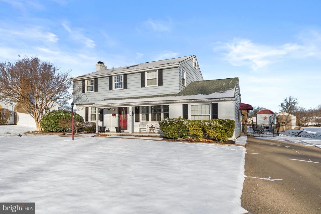 819 HERITAGE ROAD