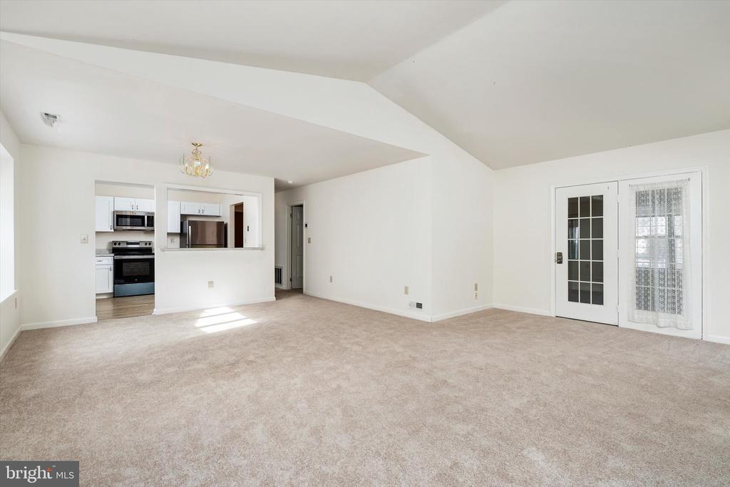 2 FERNWOOD COURT