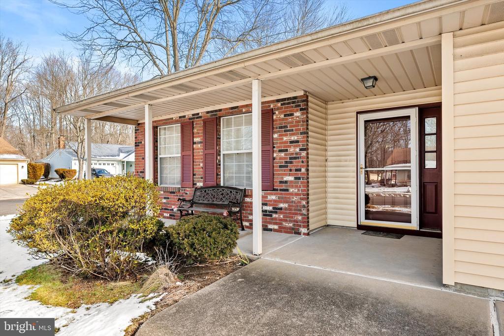 2 FERNWOOD COURT