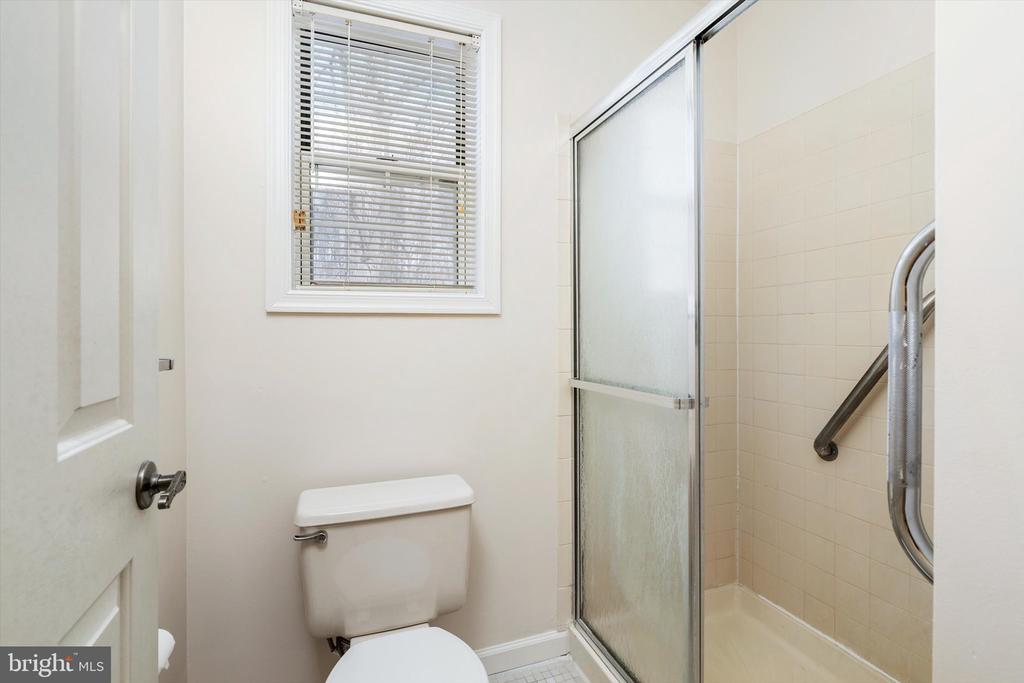 2 FERNWOOD COURT